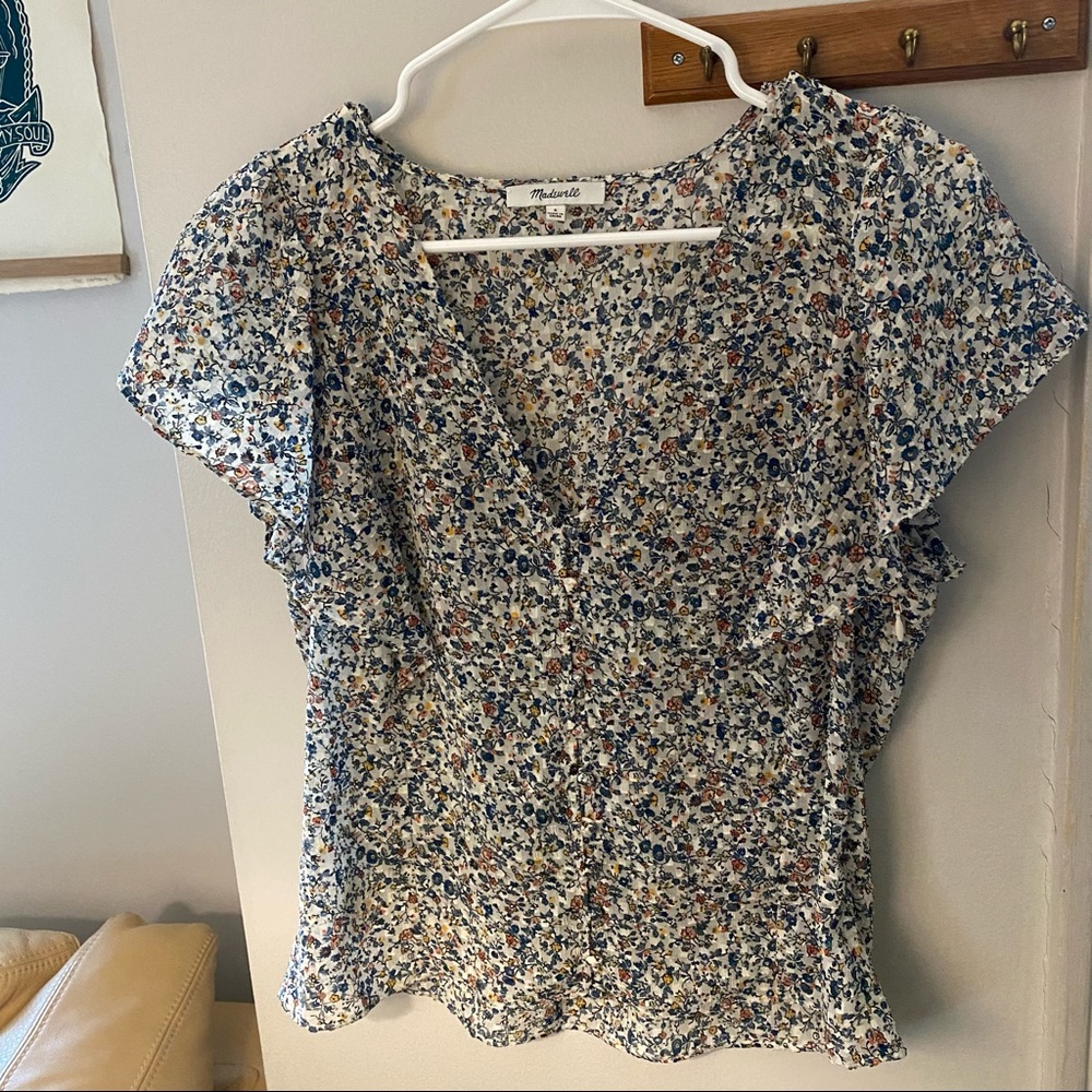 Madewell Carmelina Flutter-Sleeve Top in Blossoming Vines